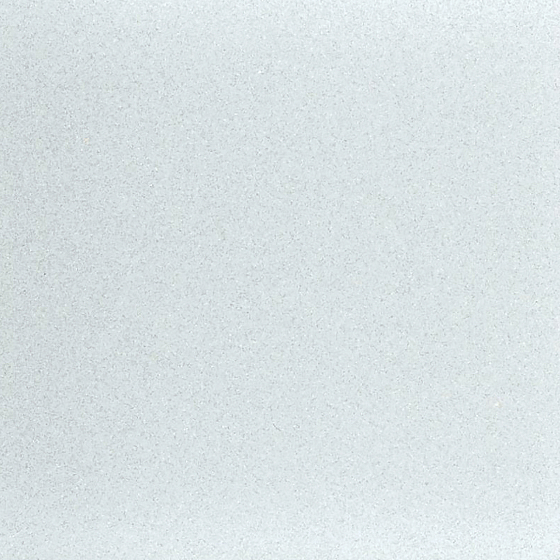 Mazan White Metallic décor swatch.